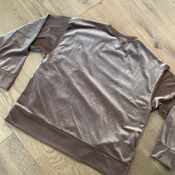 Athleta light brown oversized fleece and velour sweatshirt. - Picture 3 of 7
